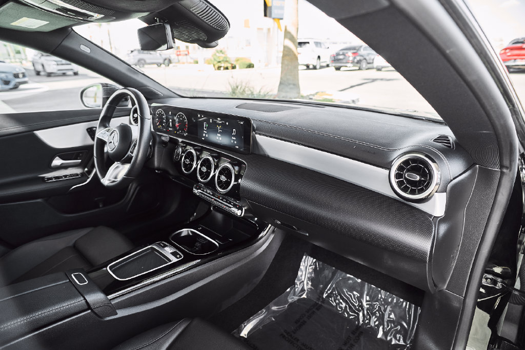 Used 2025 Mercedes-Benz CLA 250 4MATIC image 24