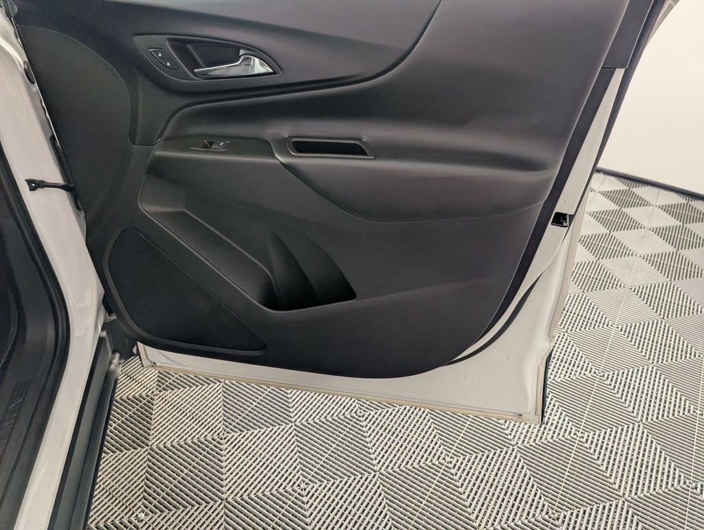 Used 2023 Chevrolet Equinox LT w/ LPO, Floor Liner Package AWD/4WD image 34