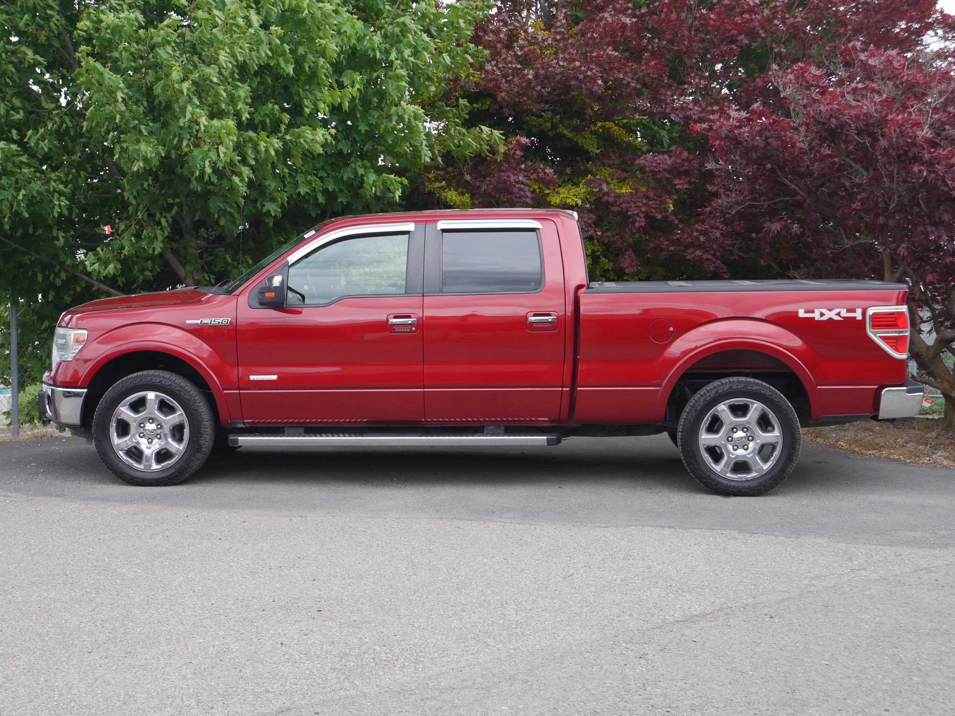 Used 2014 Ford F150 Lariat w/ Equipment Group 502A Luxury AWD/4WD image 18
