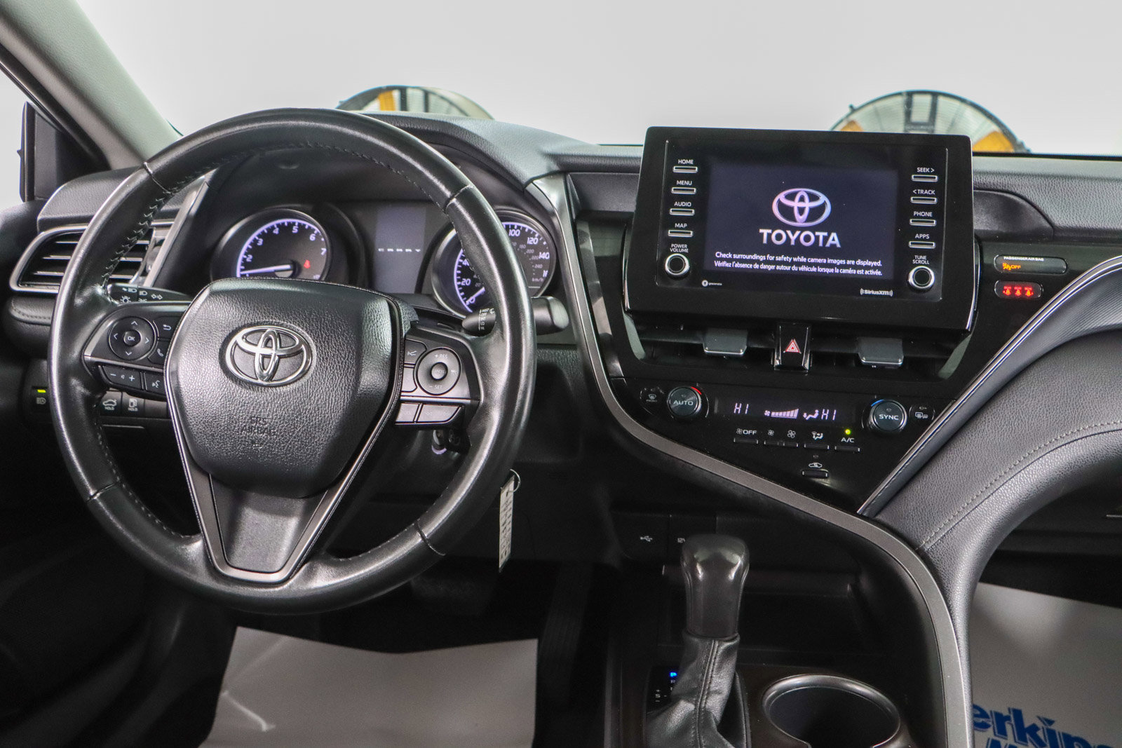 Used 2024 Toyota Camry SE image 17