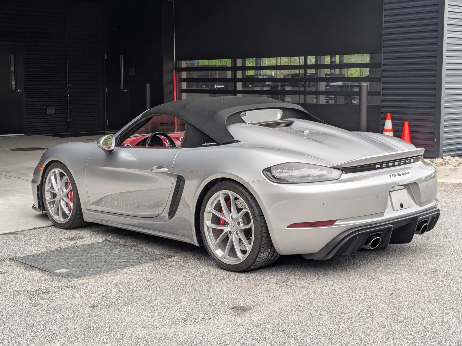 Certified 2021 Porsche 718 Boxster Spyder RWD image 3