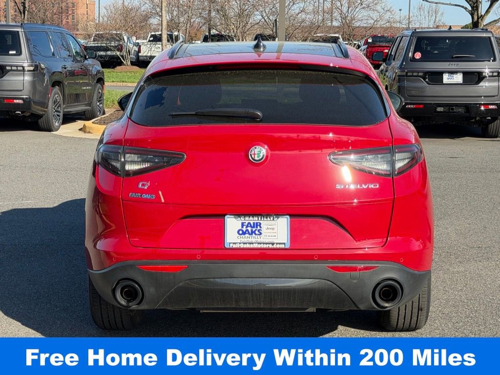 Used 2024 Alfa Romeo Stelvio Sprint image 6