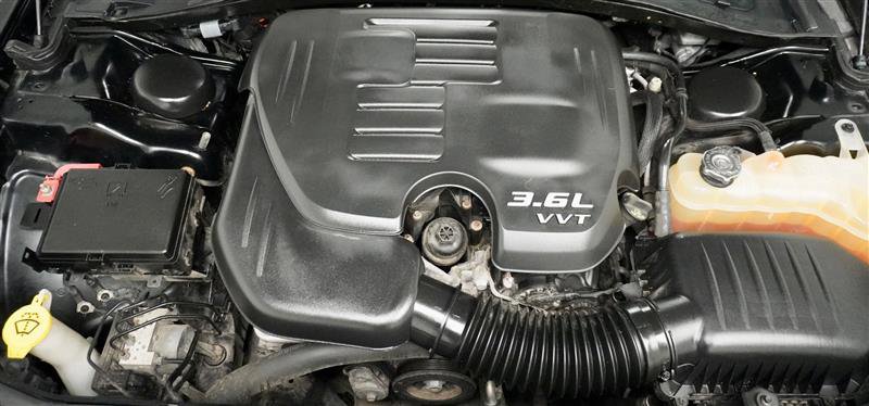 Used 2016 Chrysler 300 S image 40