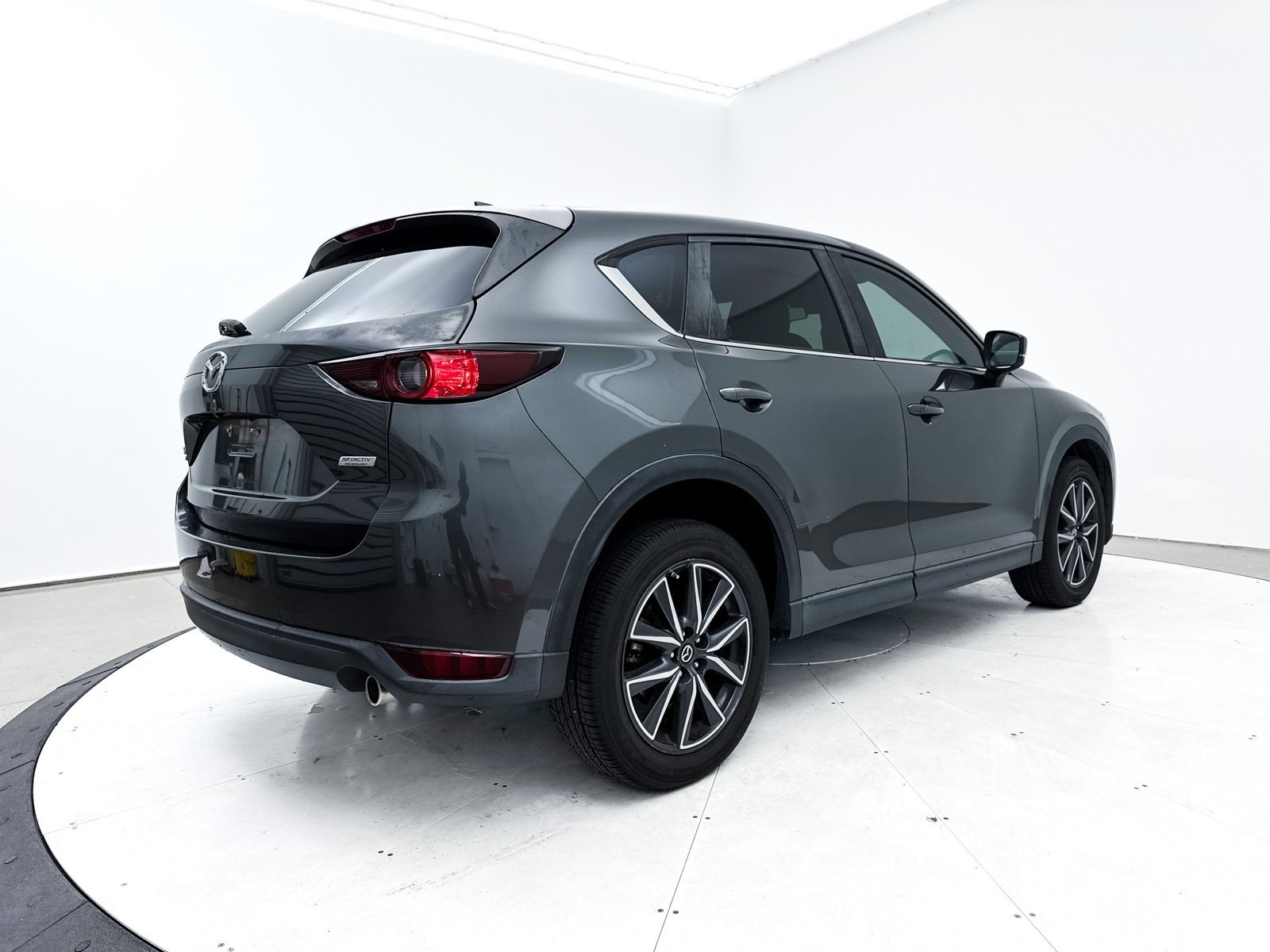 Used 2018 MAZDA CX-5 Touring image 18