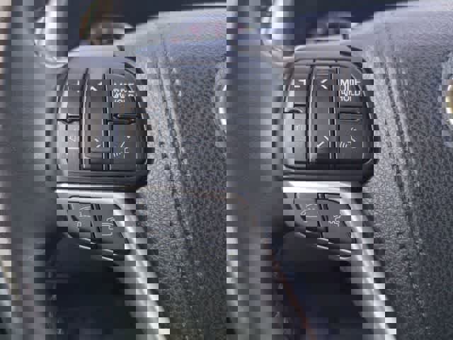 Used 2016 Toyota Highlander Limited image 25