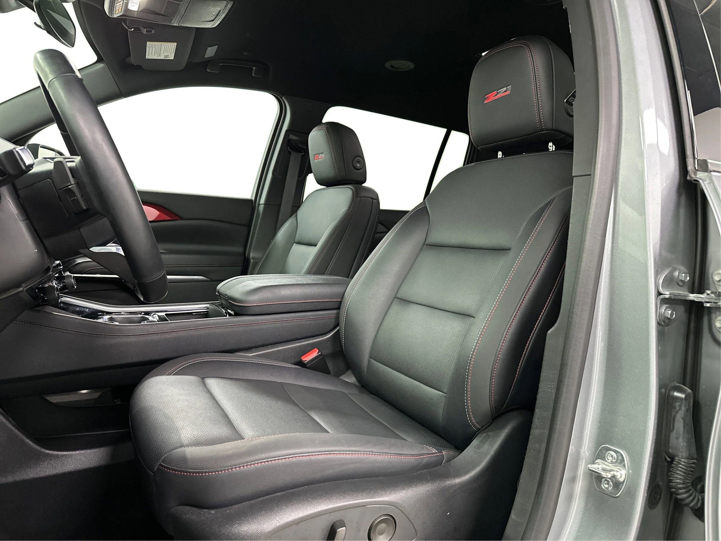 Used 2025 Chevrolet Traverse Z71 image 20