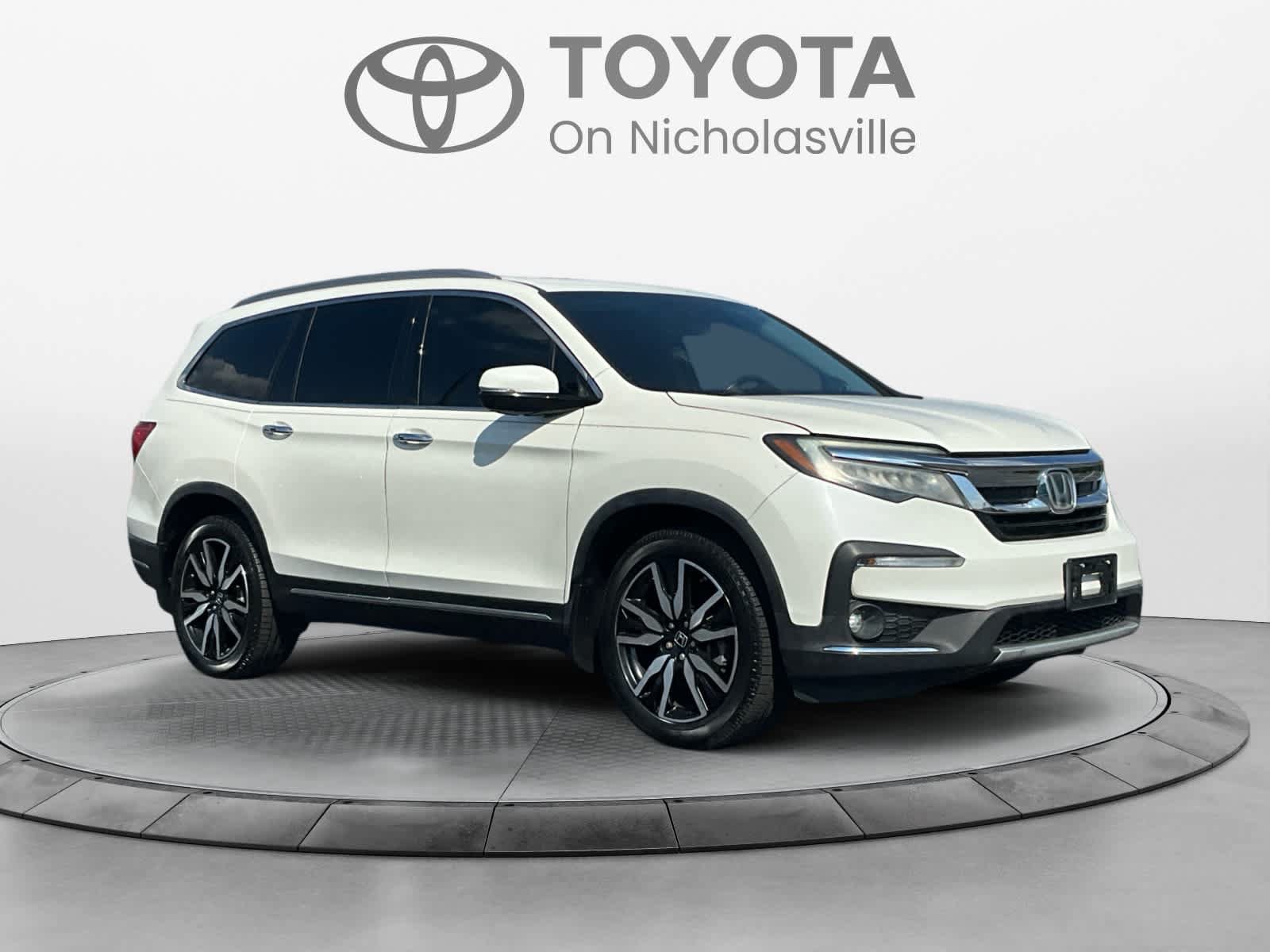 Used 2019 Honda Pilot Touring image 7
