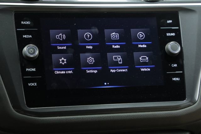 Used 2024 Volkswagen Tiguan SE image 17