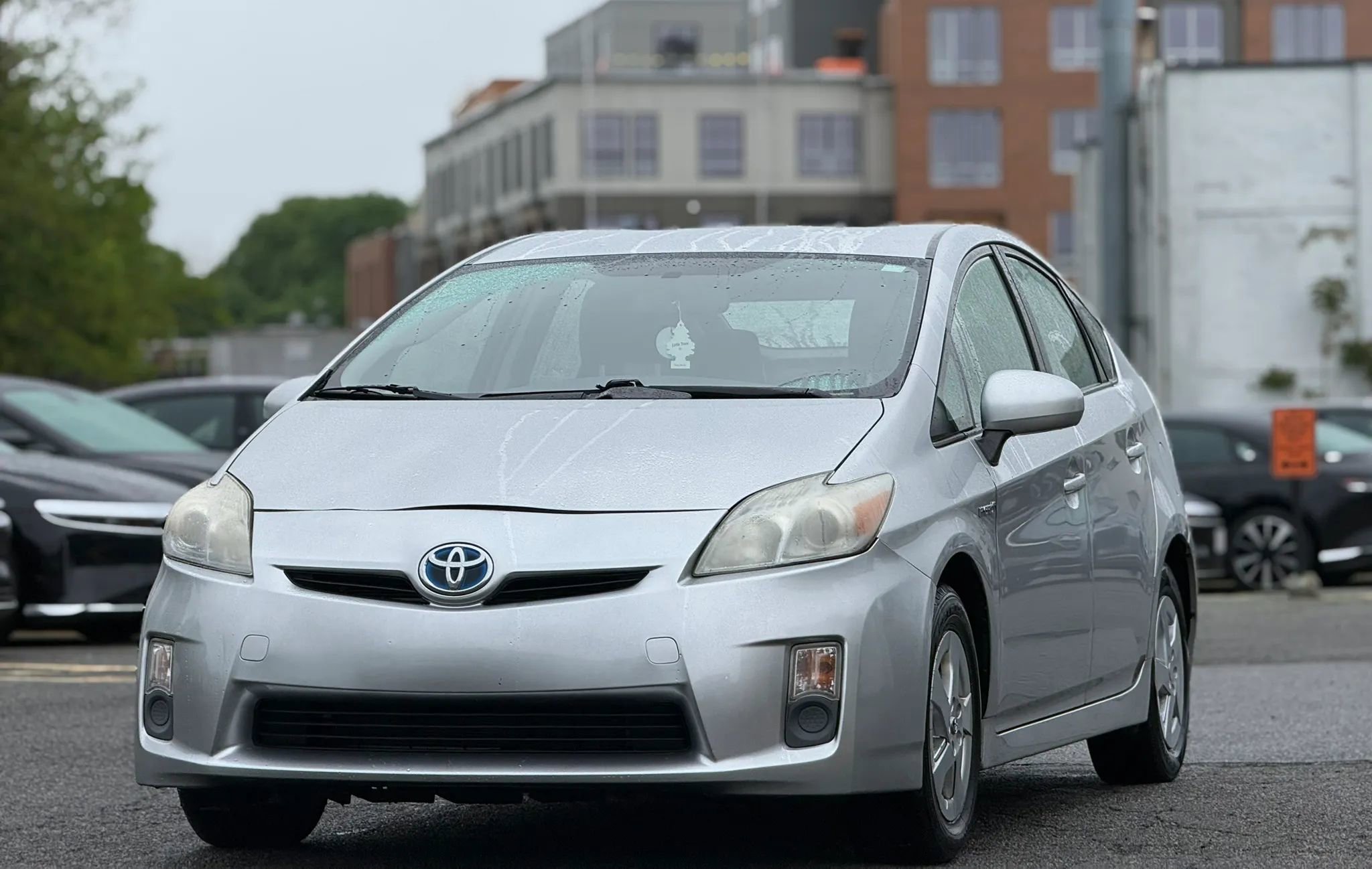 Used 2010 Toyota Prius Five FWD image 2