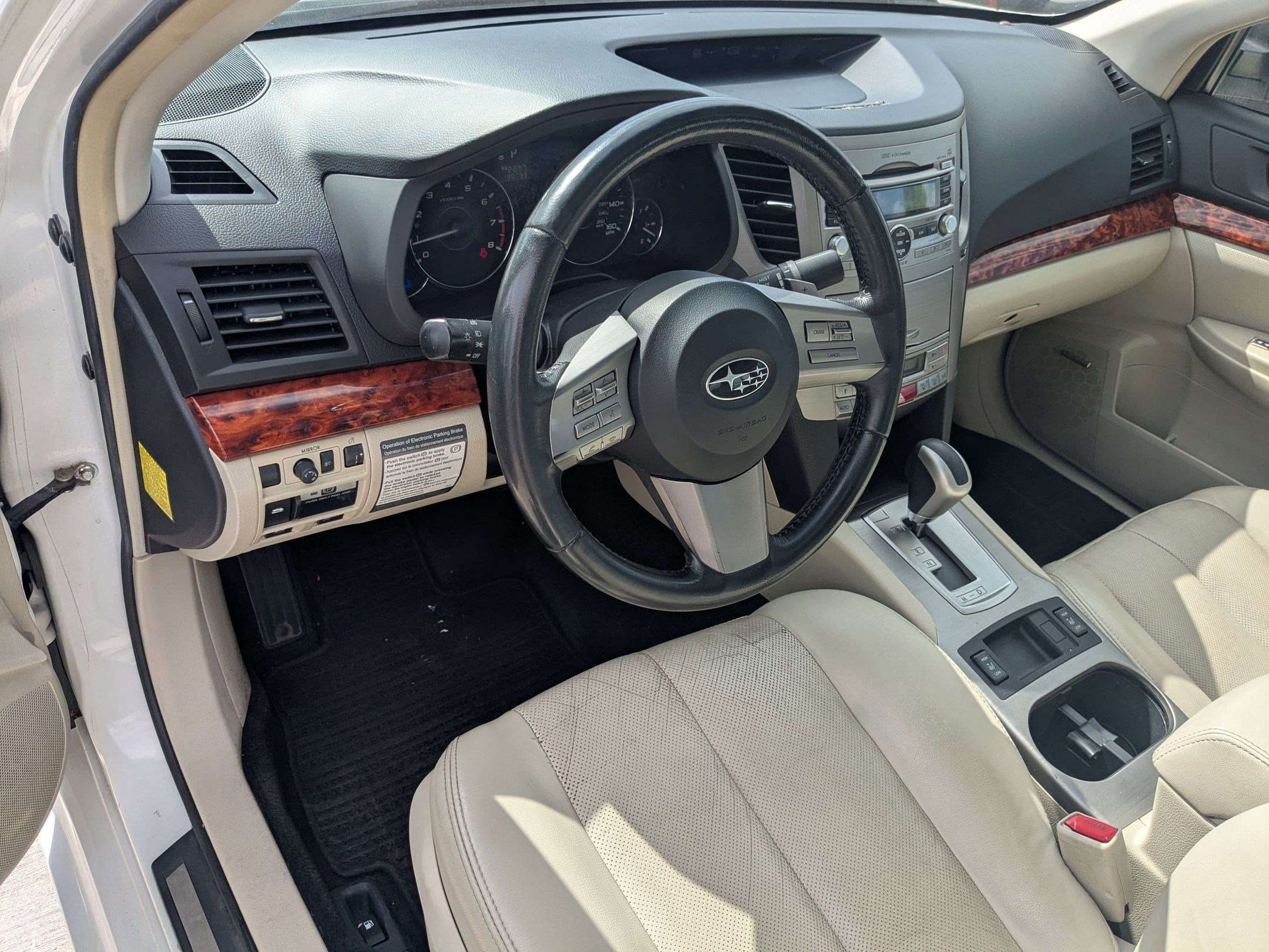 Used 2011 Subaru Legacy 3.6R Limited image 16