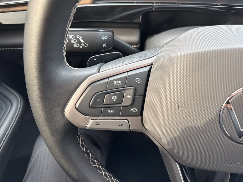 Used 2024 Volkswagen Atlas SE image 19