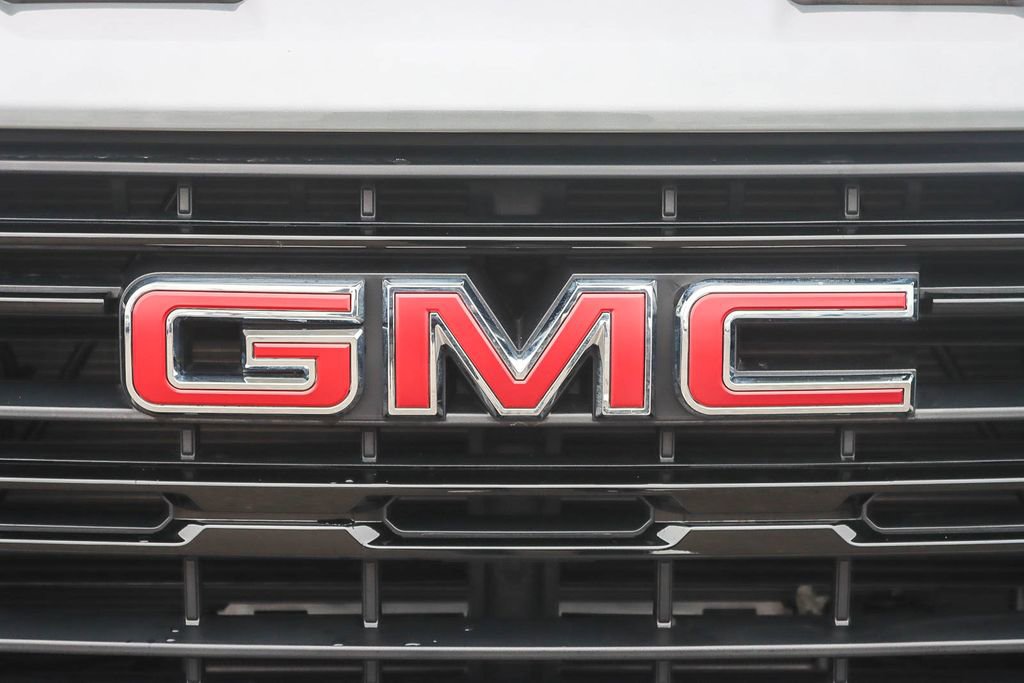 Used 2025 GMC Sierra 1500 Elevation image 14