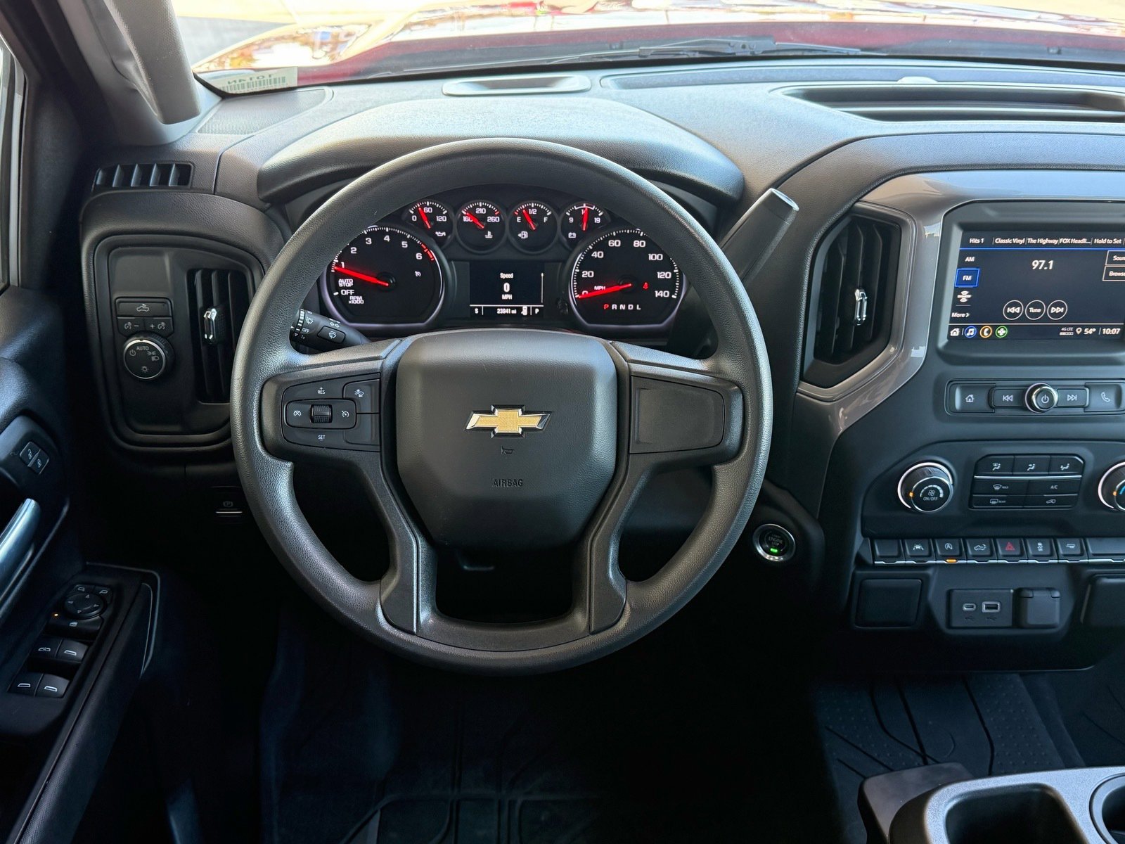 Used 2023 Chevrolet Silverado 1500 Custom image 13