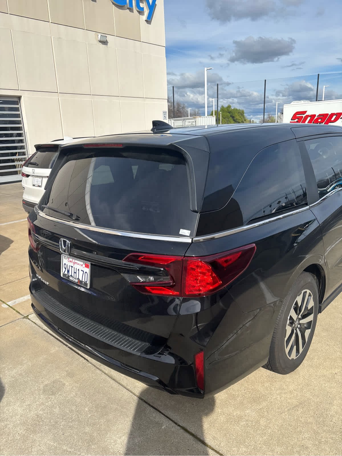 New 2026 Honda Odyssey EX-L image 2