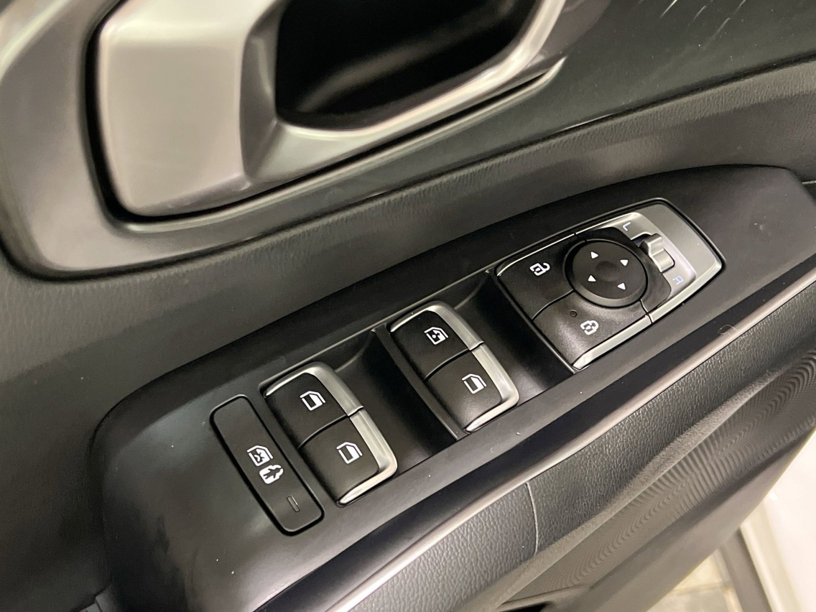 Used 2021 Kia Sorento EX image 31