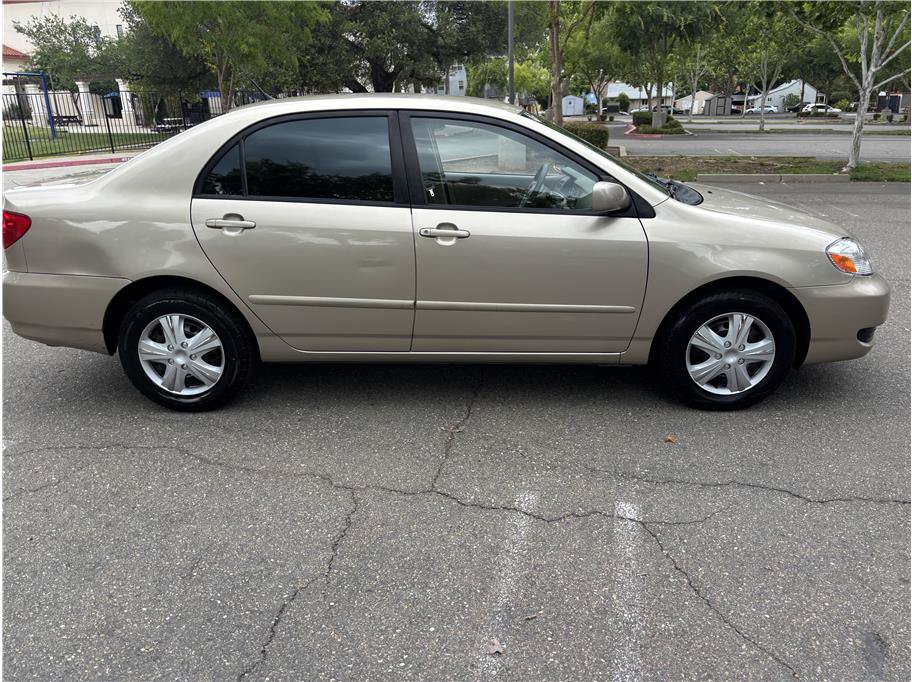 Used 2005 Toyota Corolla LE FWD image 5