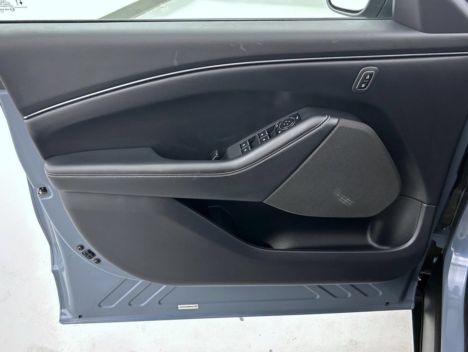 Used 2024 Ford Mustang Mach-E Select AWD/4WD image 9
