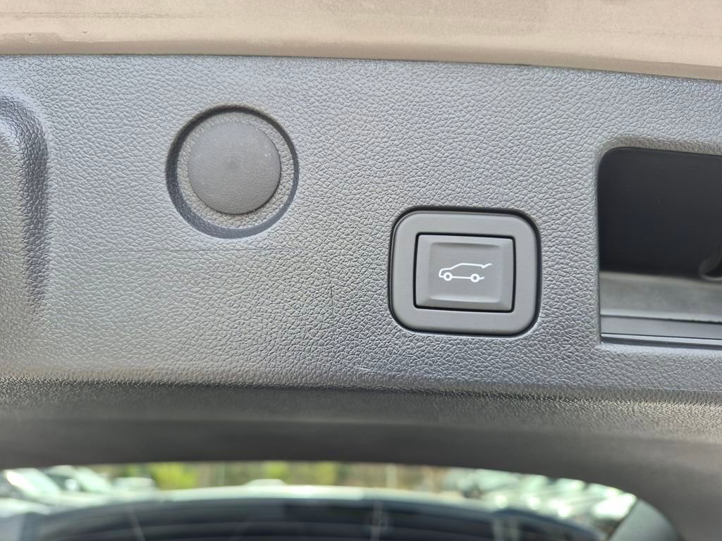 Used 2026 GMC Terrain Elevation w/ Elevation Premium Package image 12