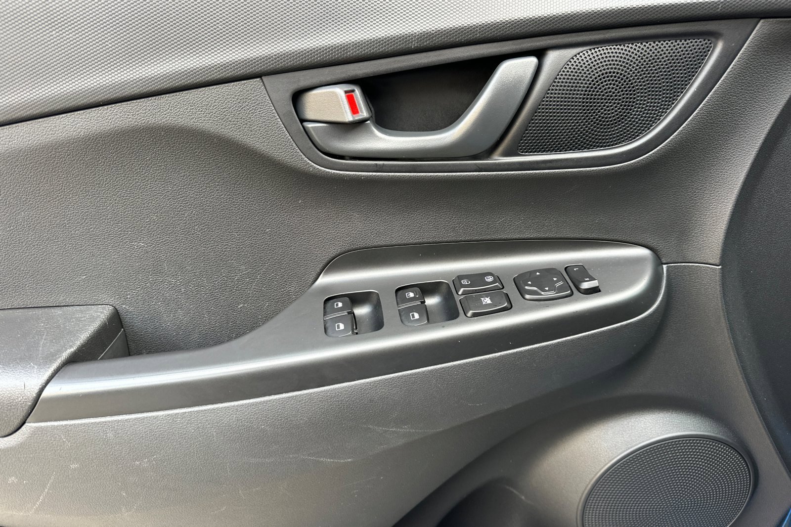 Used 2022 Hyundai Kona SEL w/ Cargo Package image 10