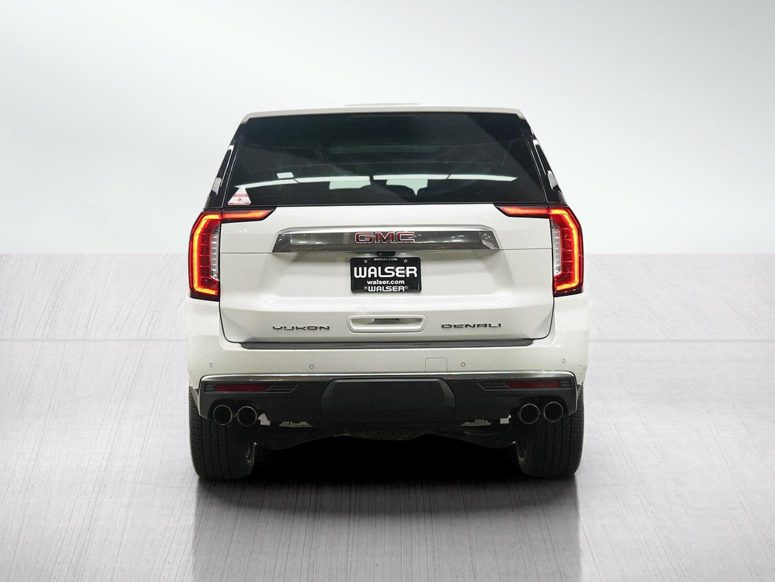 Used 2021 GMC Yukon Denali w/ Denali Premium Package AWD/4WD image 4