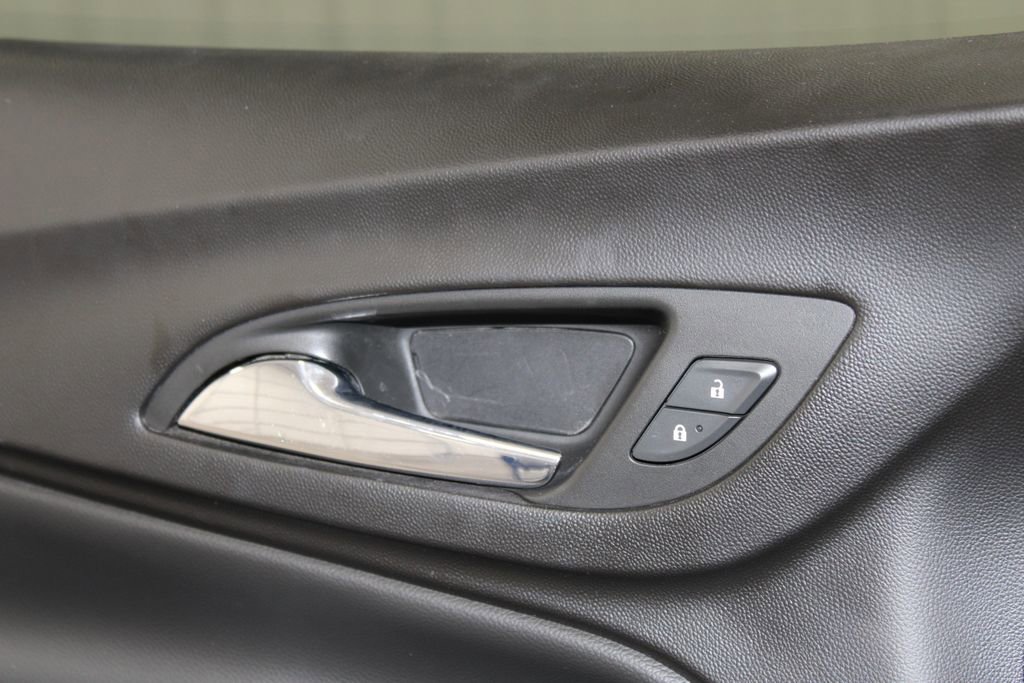 Used 2018 Chevrolet Equinox LT image 35