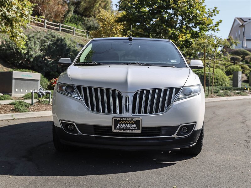 Used 2014 Lincoln MKX FWD w/ Equipment Group 102A image 3