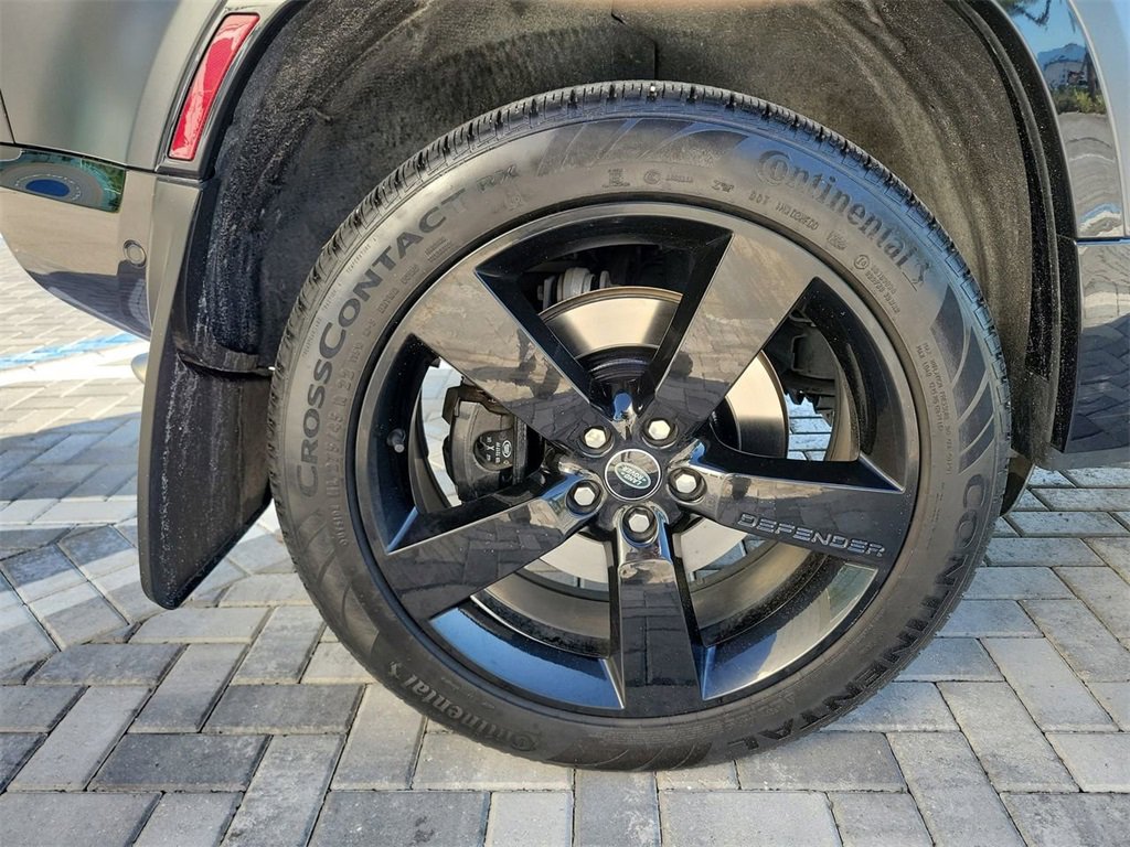 Certified 2023 Land Rover Defender 110 V8 image 13