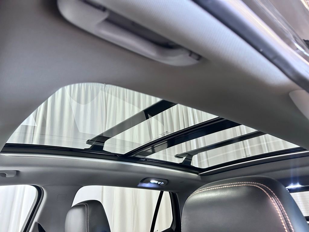 Used 2019 GMC Terrain SLT w/ Preferred Package image 19