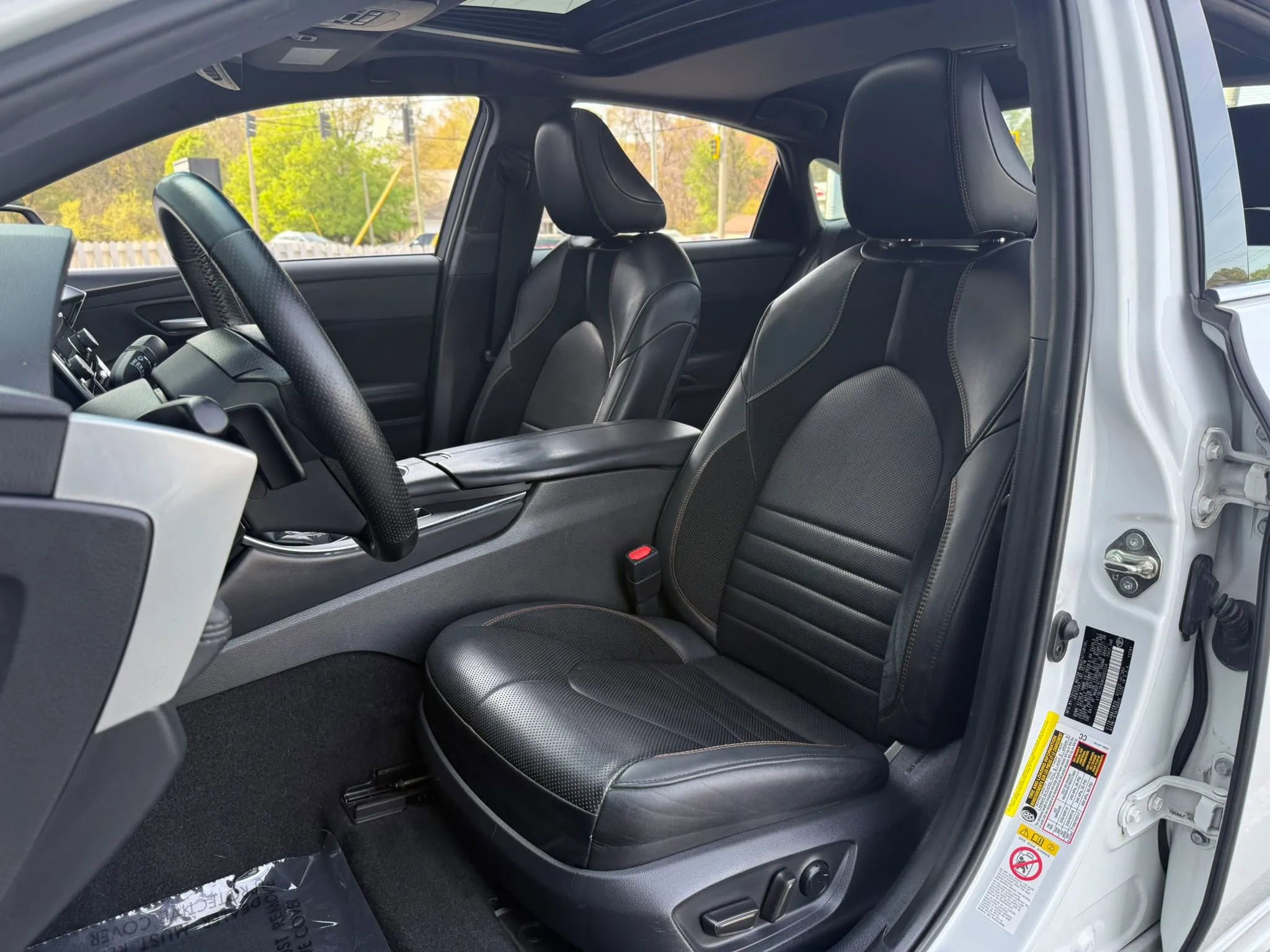 Used 2019 Toyota Avalon XSE image 28