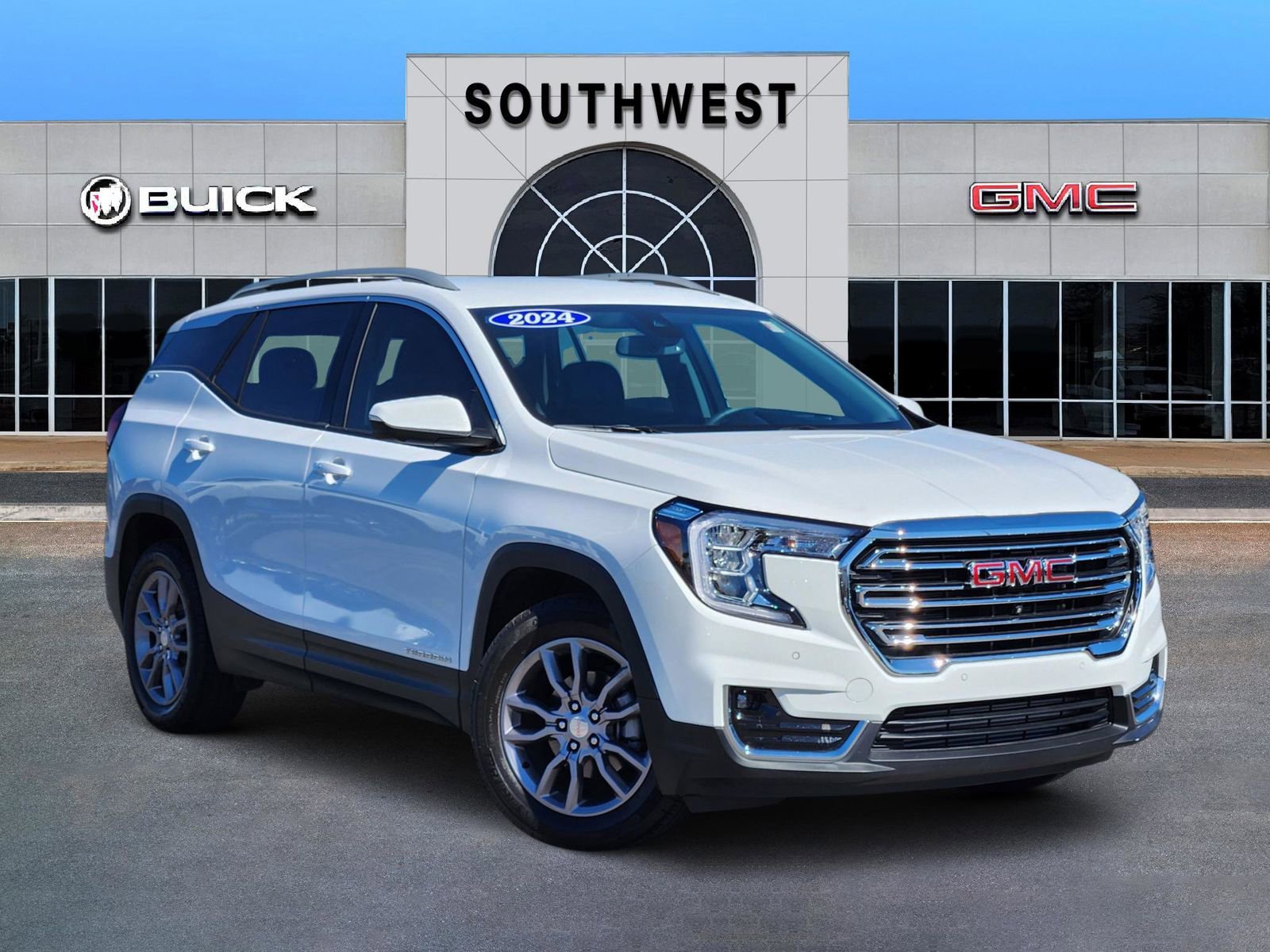 Used 2024 GMC Terrain SLT w/ Tech Package
