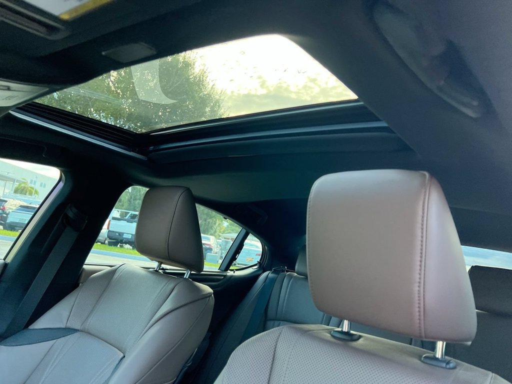 Certified 2024 Lexus ES 300h Ultra Luxury w/ Accessory Package (Z2) FWD image 18