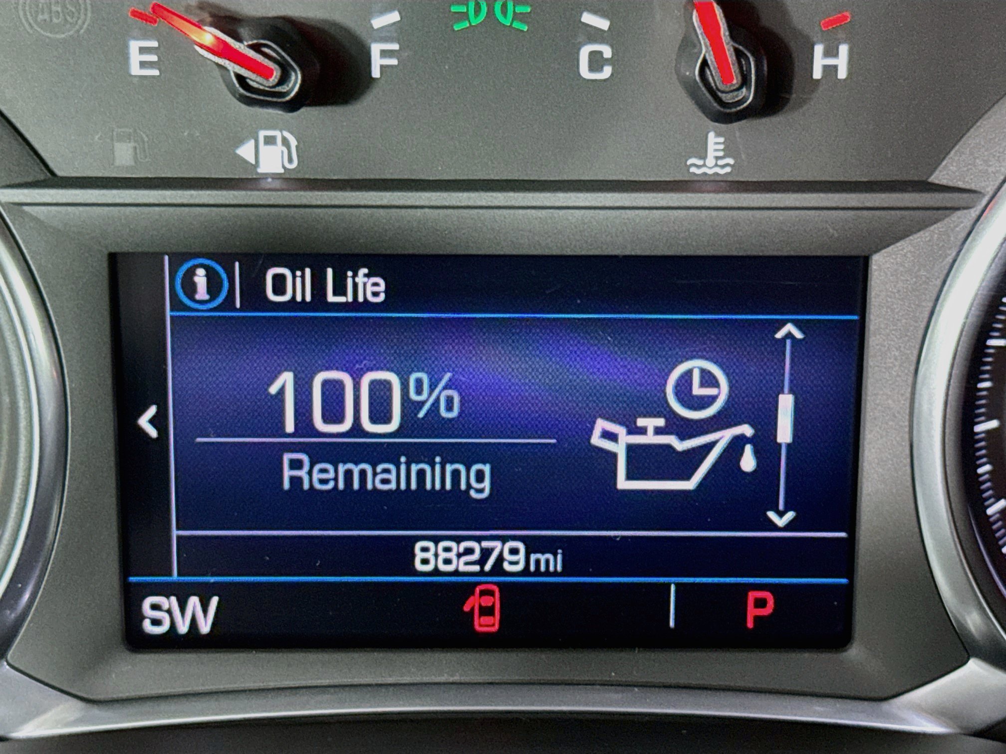 Used 2021 GMC Acadia SLE w/ Elevation Edition FWD image 14