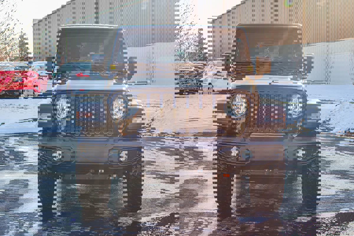 Used 2022 Jeep Wrangler Unlimited Sport image 2