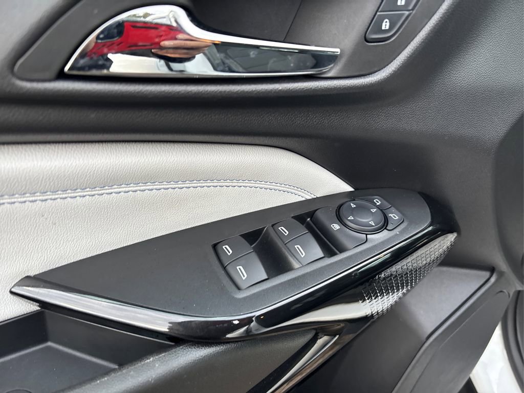 Used 2024 Chevrolet Trax LT w/ Driver Confidence Package image 30