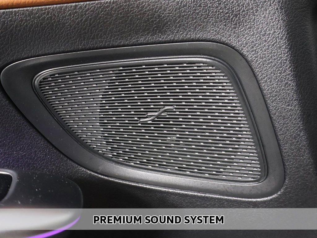 Used 2023 Mercedes-Benz C 300 4MATIC Sedan w/ Exclusive Trim Package image 4