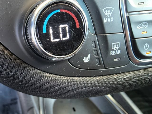 Used 2023 Chevrolet Malibu LT FWD image 31