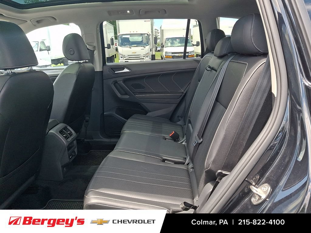 Used 2022 Volkswagen Tiguan SE AWD/4WD image 12