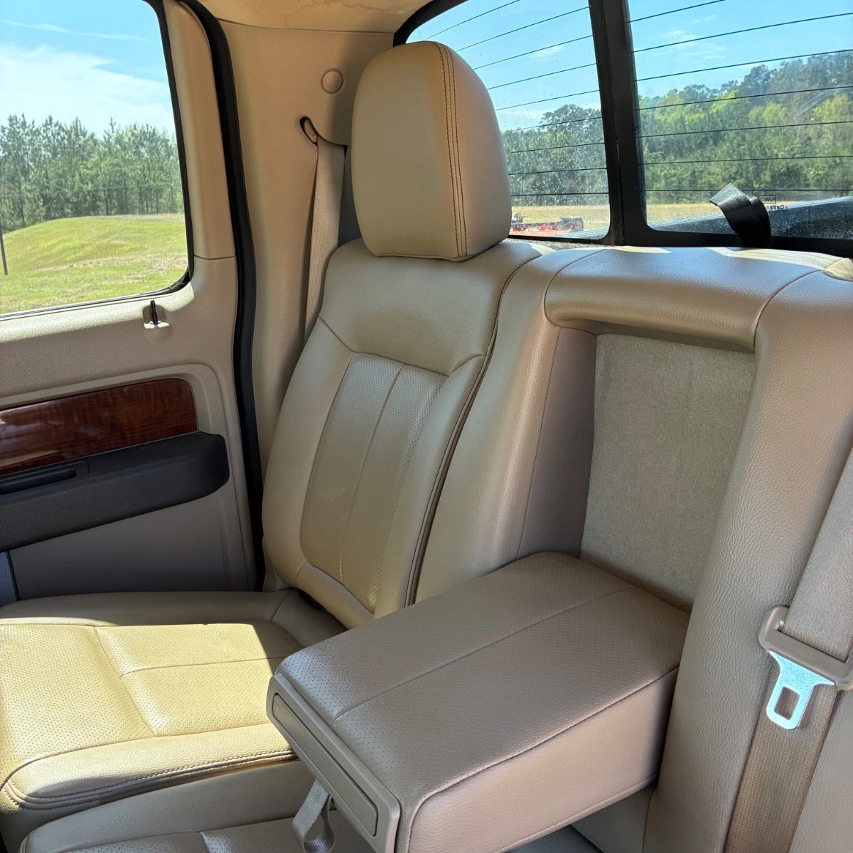 Used 2010 Ford F150 Lariat image 27