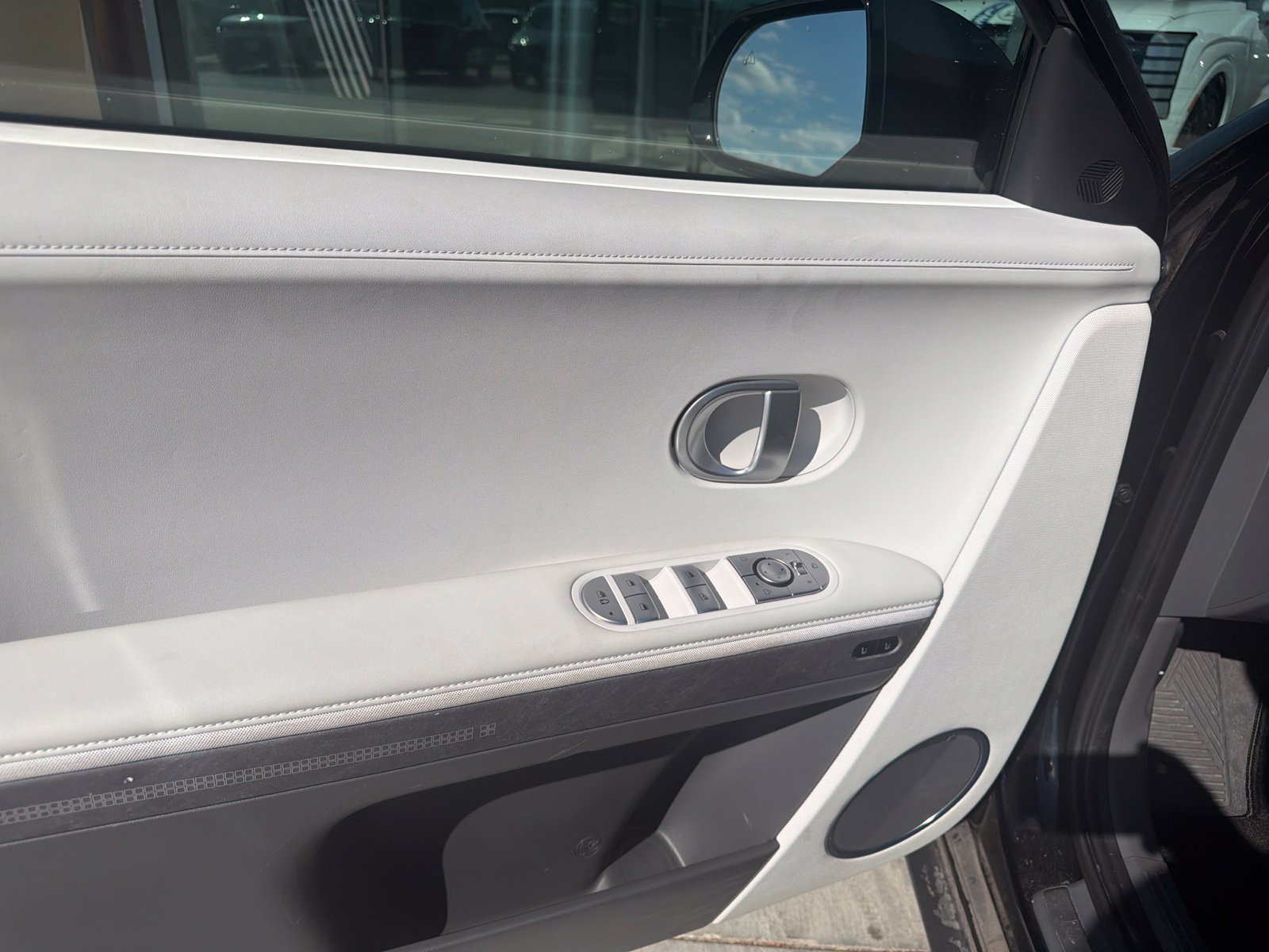 Used 2024 Hyundai Ioniq 5 Limited AWD/4WD image 14
