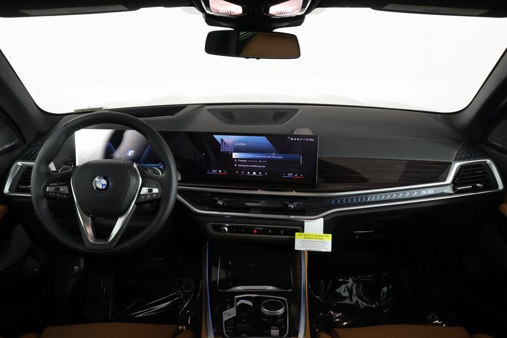 New 2026 BMW X5 xDrive50e w/ Climate Comfort Package AWD/4WD image 4