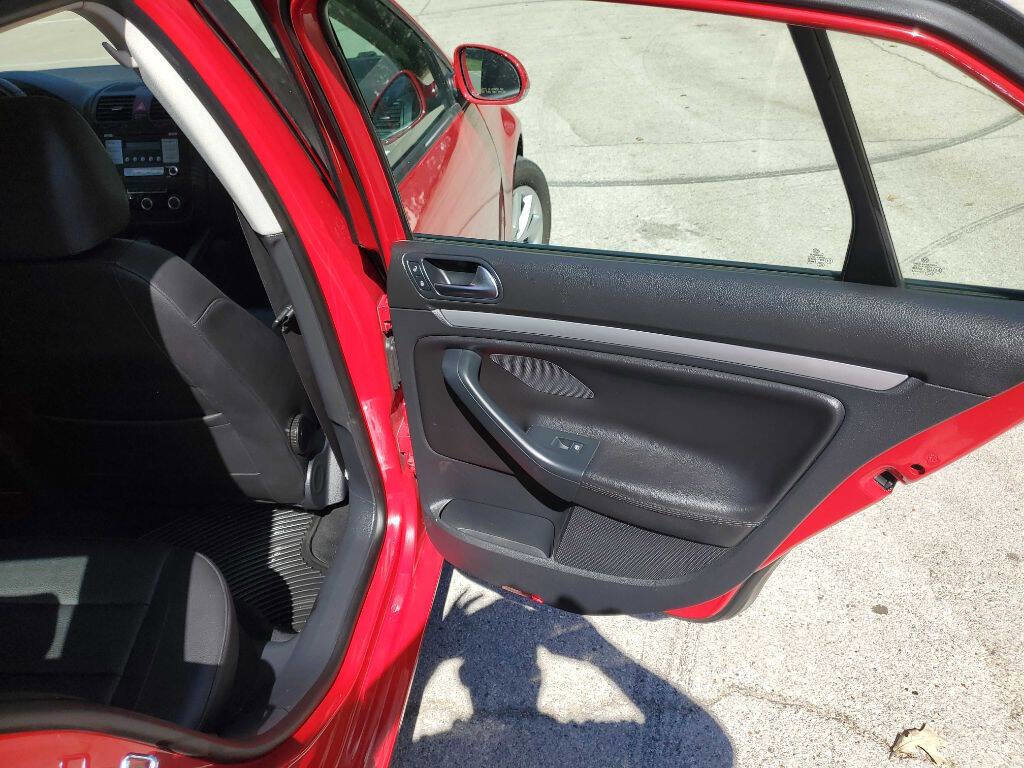 Used 2010 Volkswagen Jetta SE image 25