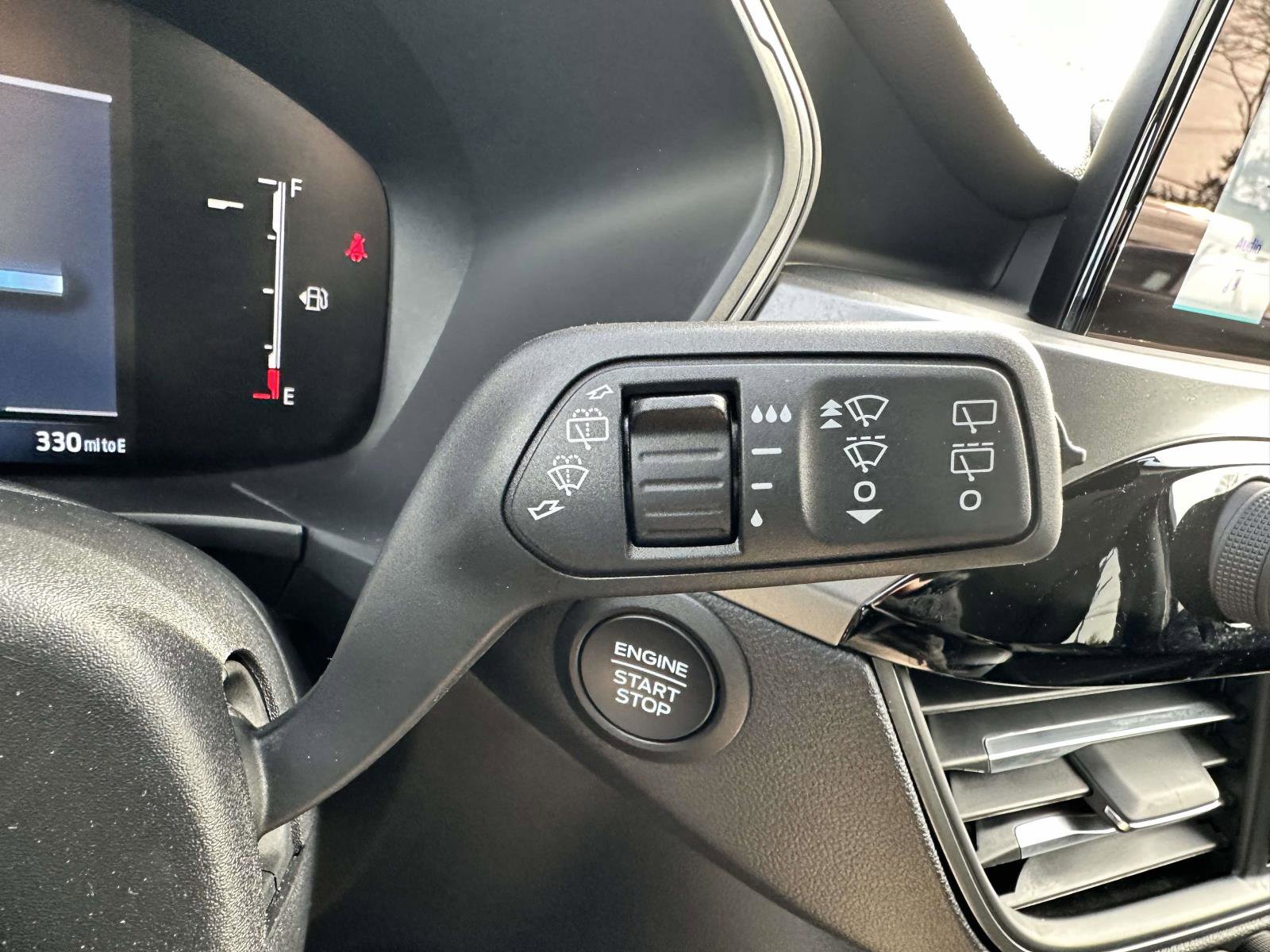 Used 2025 Ford Escape Active w/ Cold Weather Package FWD image 20