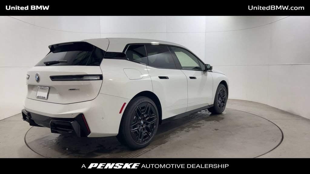 Used 2026 BMW iX xDrive60 w/ M Sport Package AWD/4WD image 8