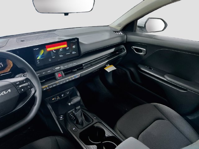 New 2026 Kia K4 FWD image 21