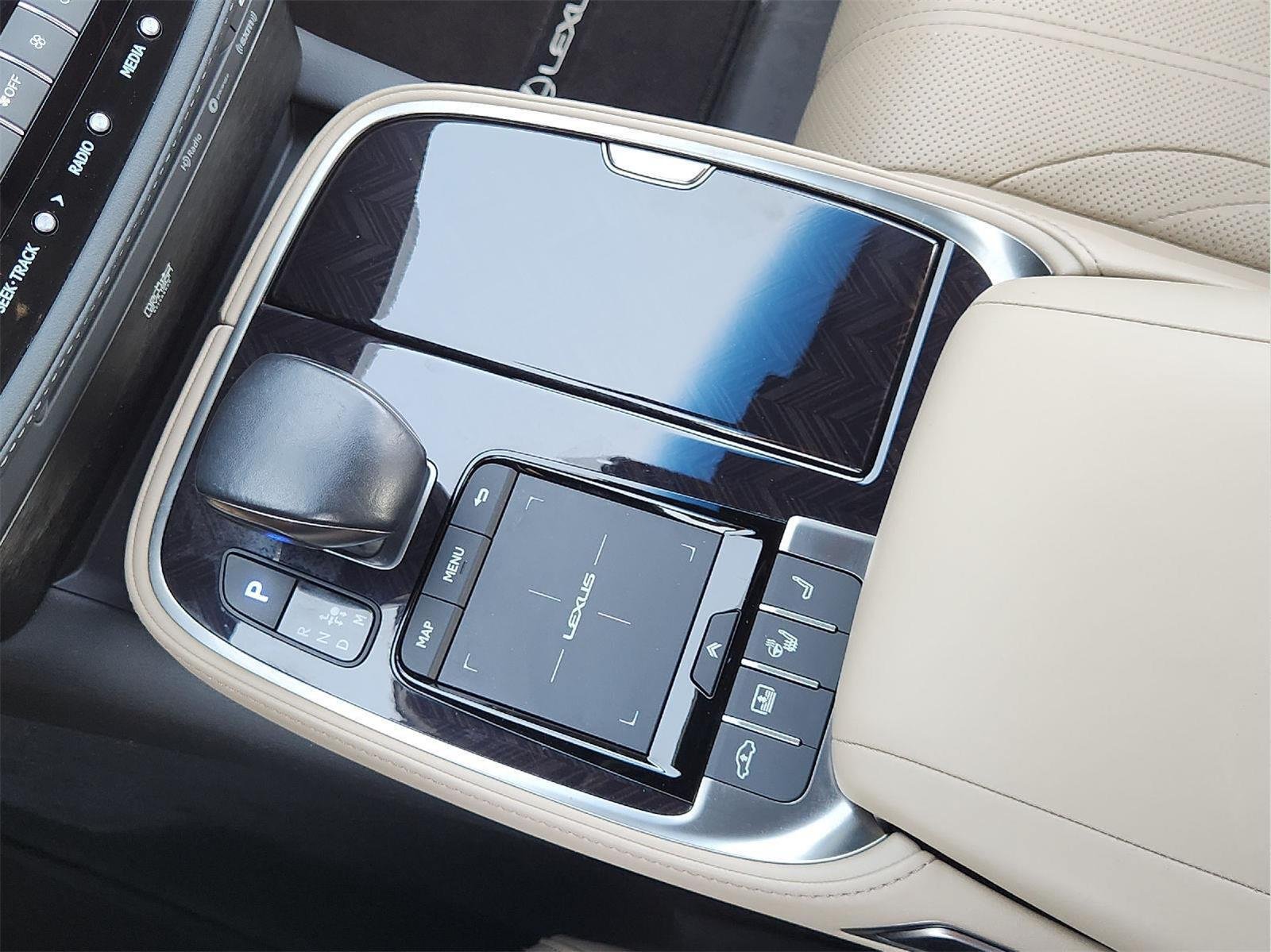 Used 2021 Lexus LS 500 w/ Interior Upgrade Package RWD image 21