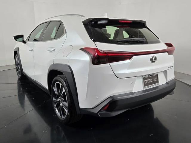 Certified 2024 Lexus UX 250h FWD image 4