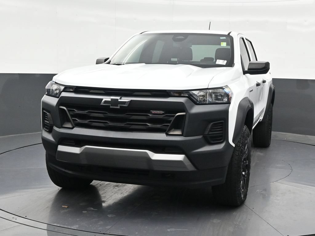 Used 2023 Chevrolet Colorado Trail Boss w/ Advanced Trailering Package AWD/4WD image 9