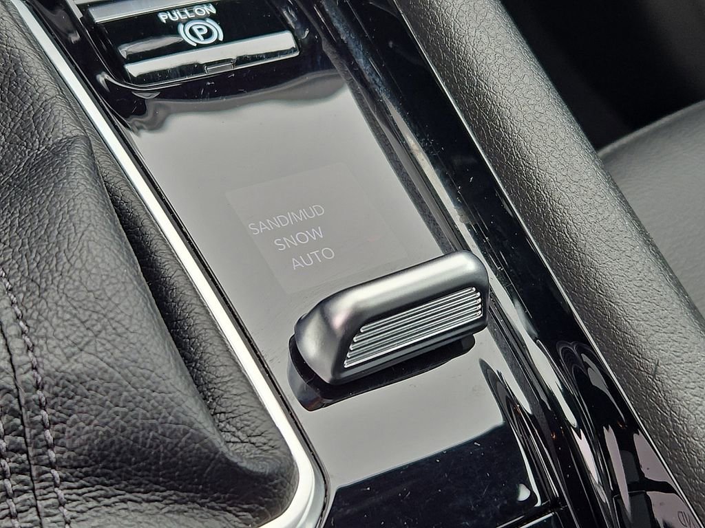 Used 2025 Jeep Compass Limited w/ High Altitude Package image 25