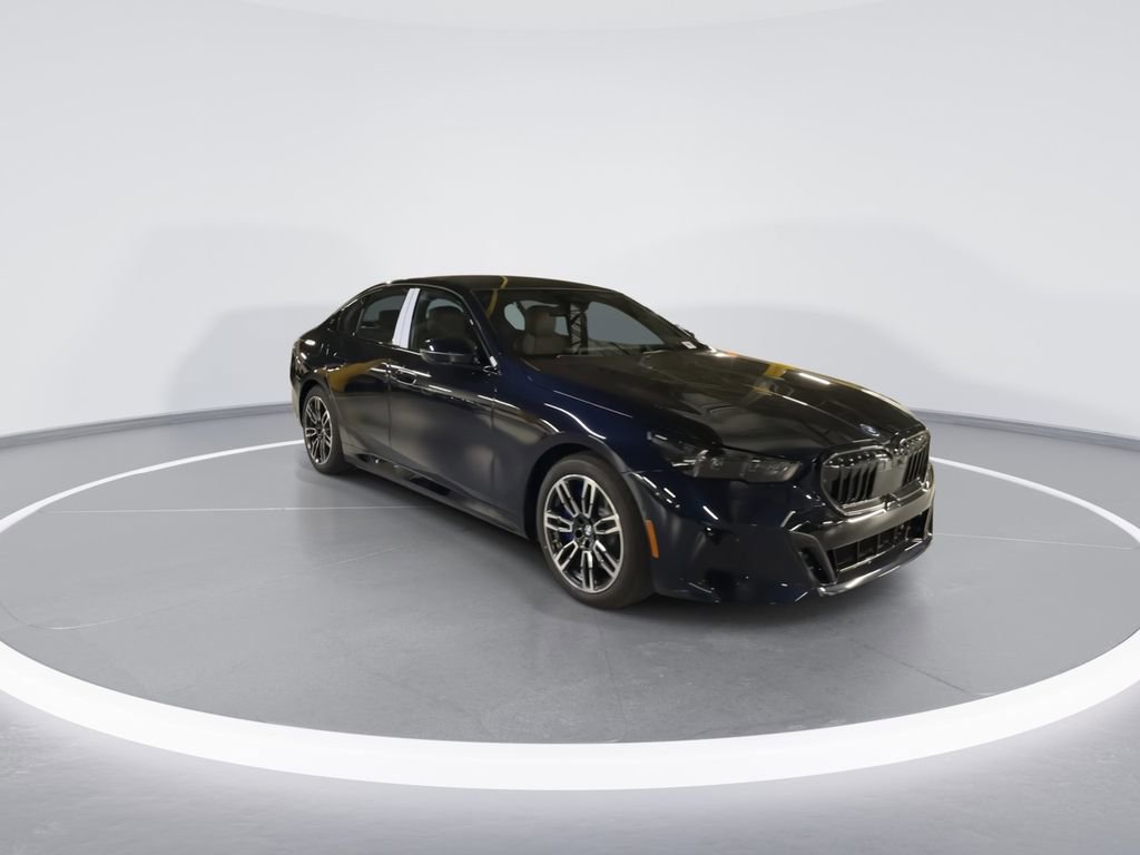 New 2026 BMW 550e xDrive image 2