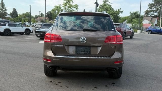 Used 2013 Volkswagen Touareg Sport AWD/4WD image 3